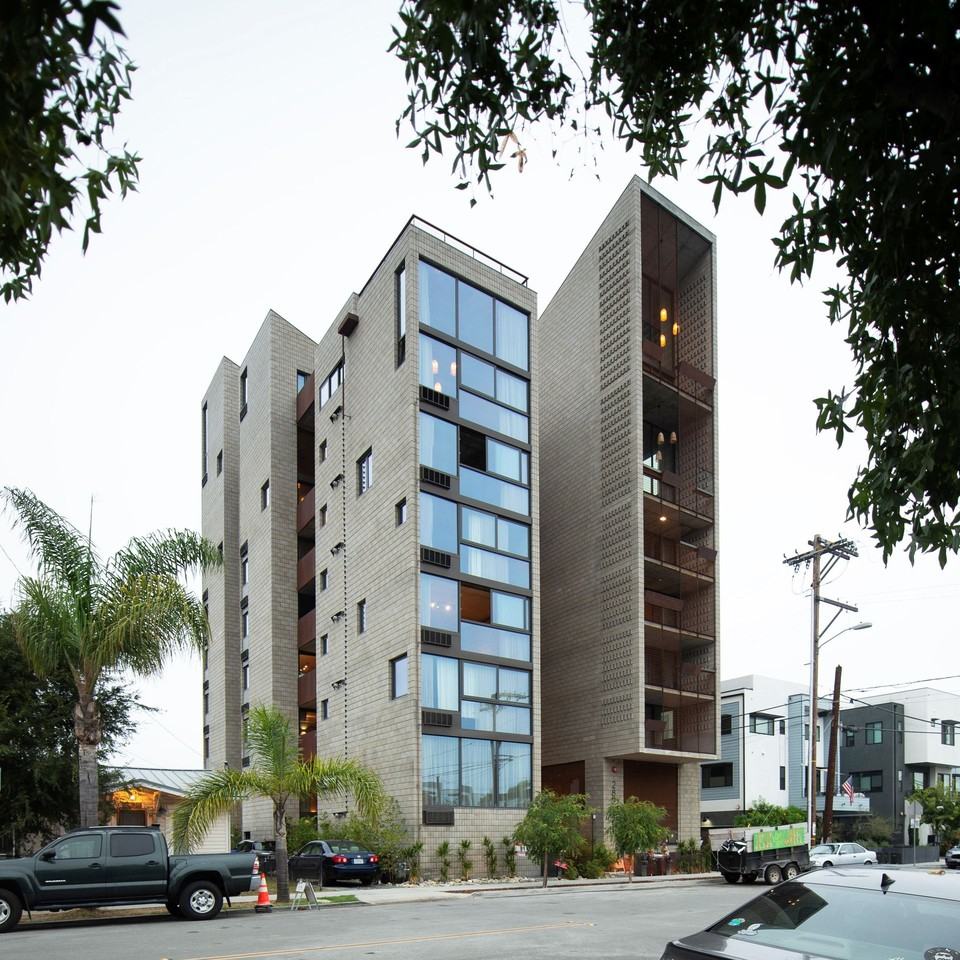 Le Parc - Photo 2 of 50