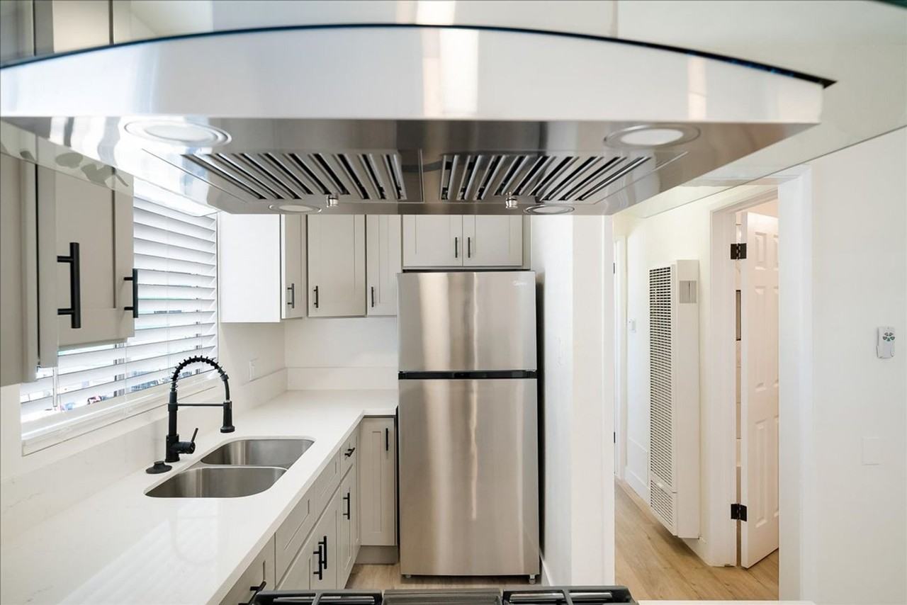 25126 Belle Porte Avenue - Photo 3 of 9