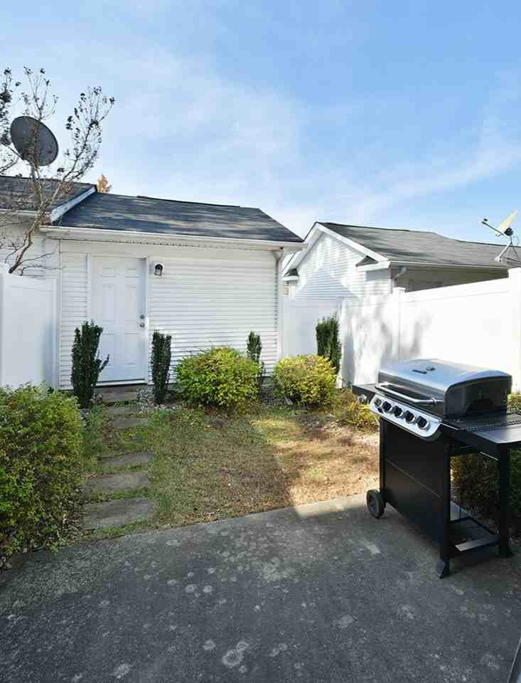 8643 Beaver Creek Dr - Photo 6 of 39