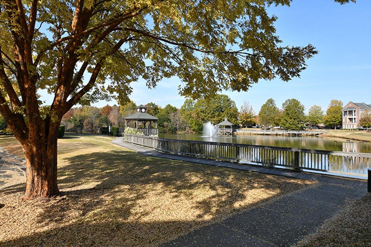 8643 Beaver Creek Dr - Photo 7 of 39