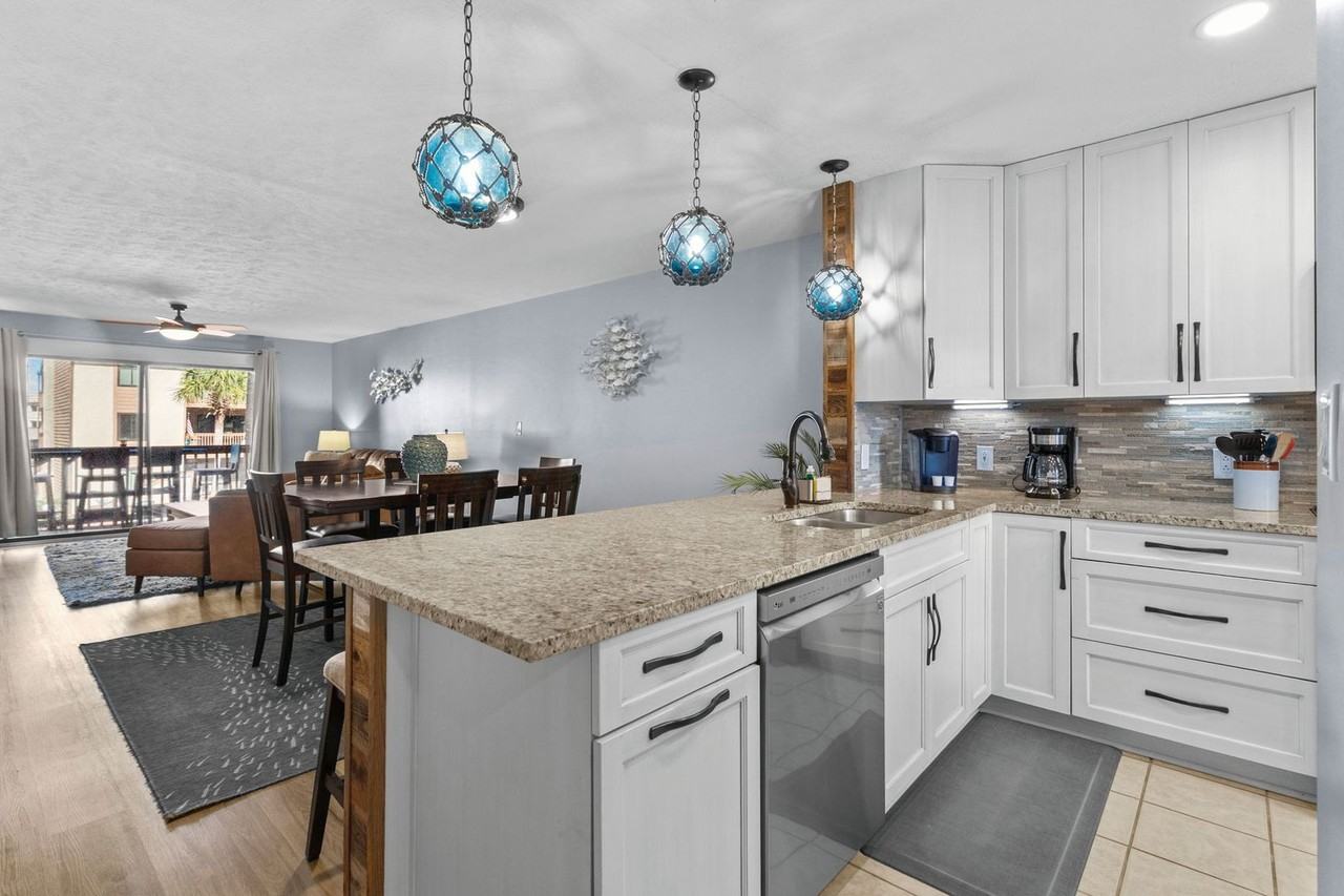 5515 N Ocean Blvd - Photo 2 of 39