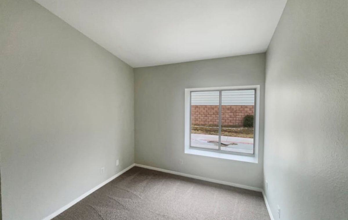 376 Win Ct - Photo 3 of 17