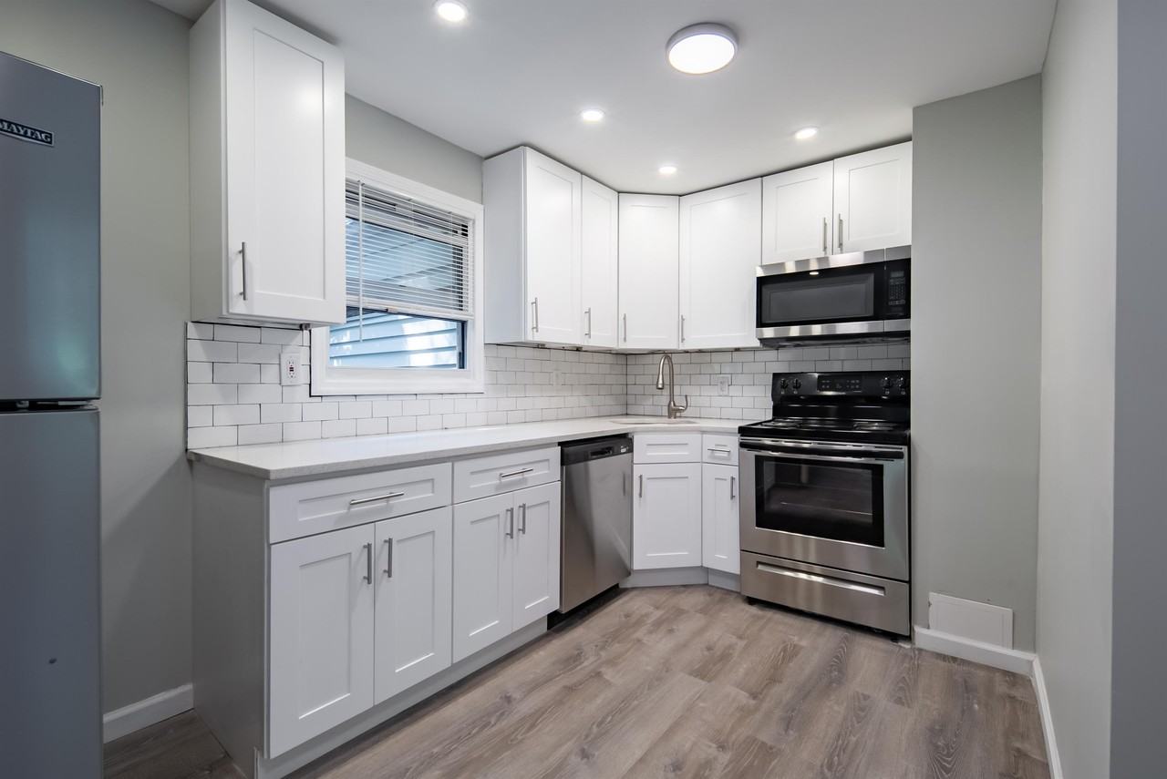 169 Hutton St #2 - Photo 2 of 27