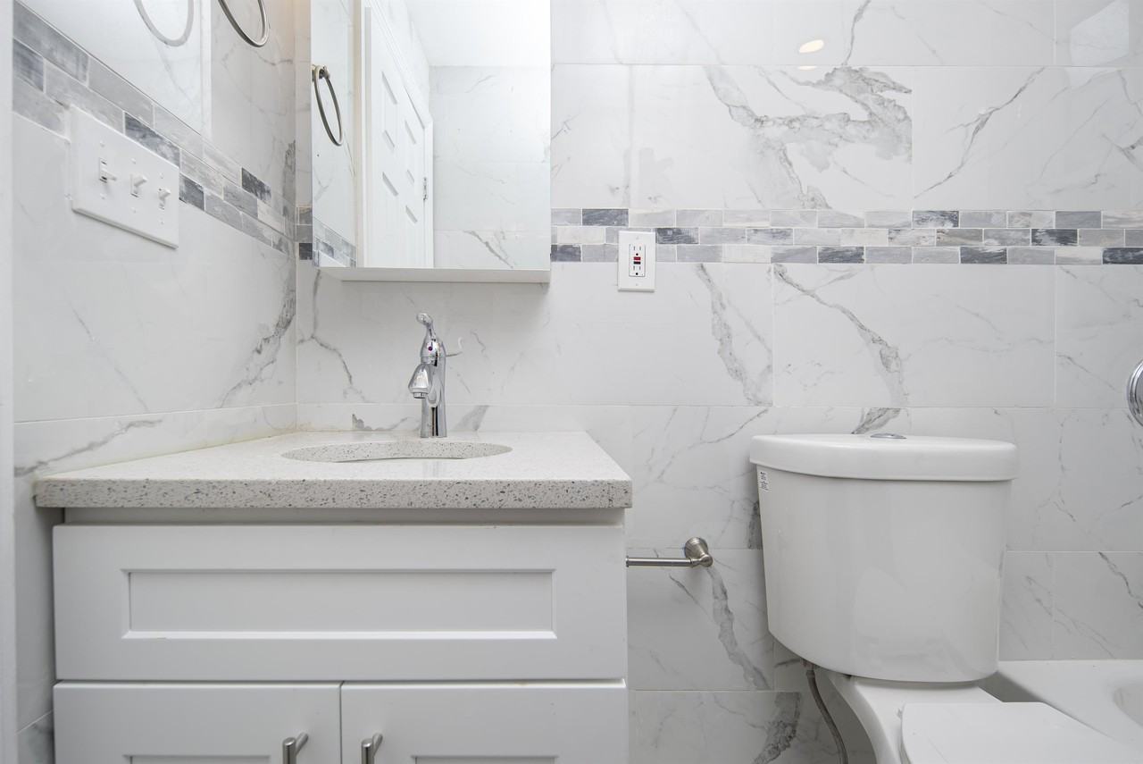 2302 12th St #1 - Photo 2 of 25