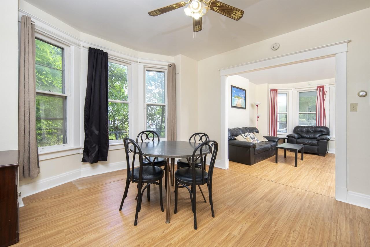 2302 12th St #1 - Photo 7 of 25