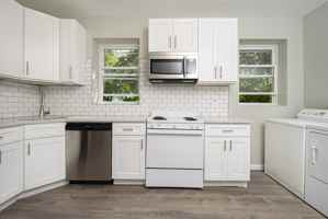 featured image of 2302 12th St #2