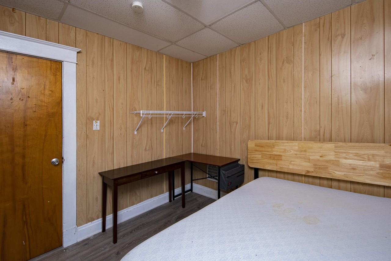 2302 12th St #2 - Photo 4 of 26