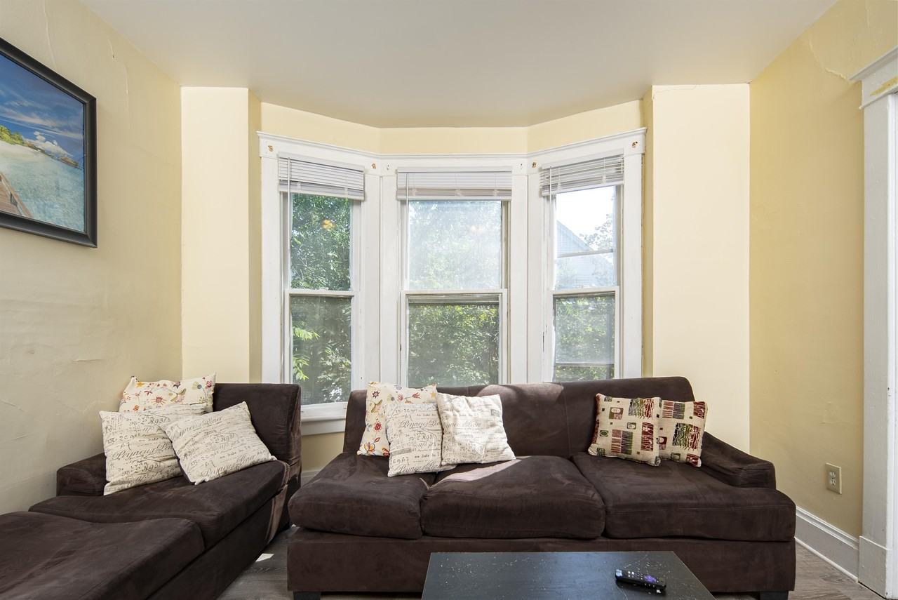 2302 12th St #2 - Photo 6 of 26