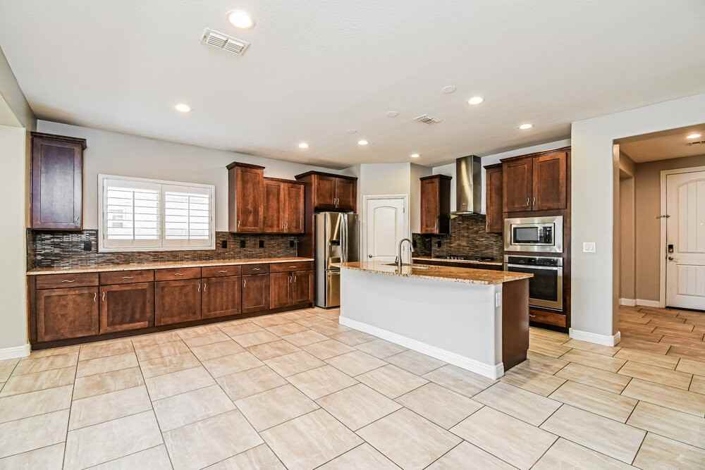 10843 E Thatcher Ave - Photo 5 of 16