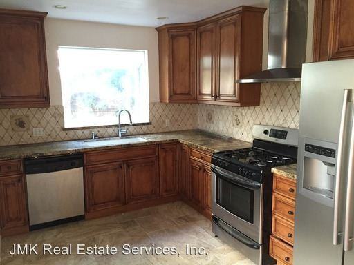 920 Westbourne Dr - Photo 3 of 15