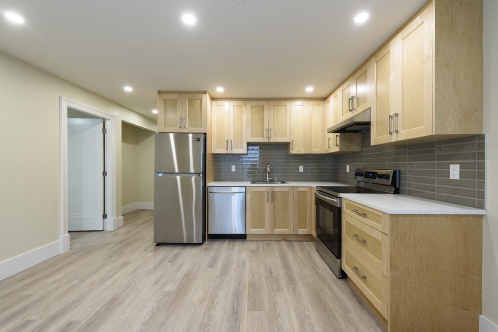 350 West 17th Avenue - Photo 3 of 11