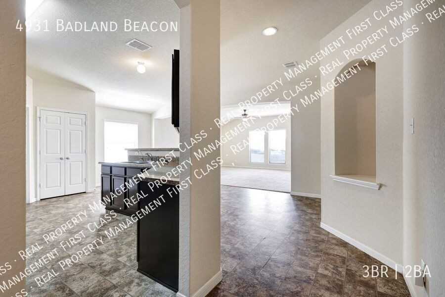 4931 Badland Beacon - Photo 5 of 29