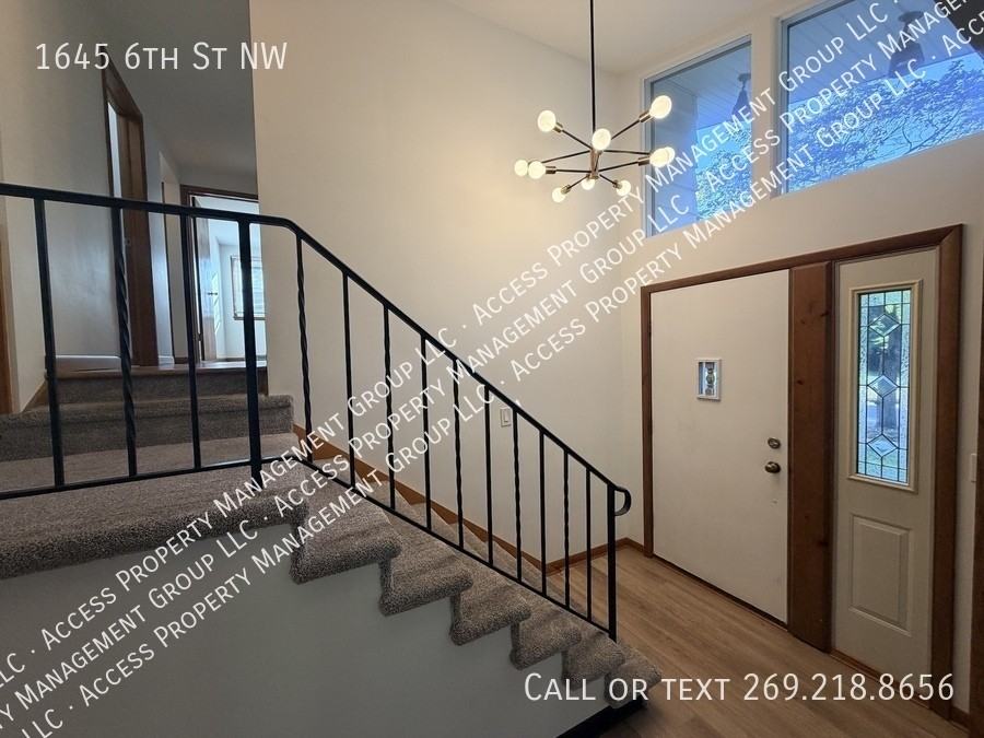 1645 6th St Nw - Photo 2 of 34