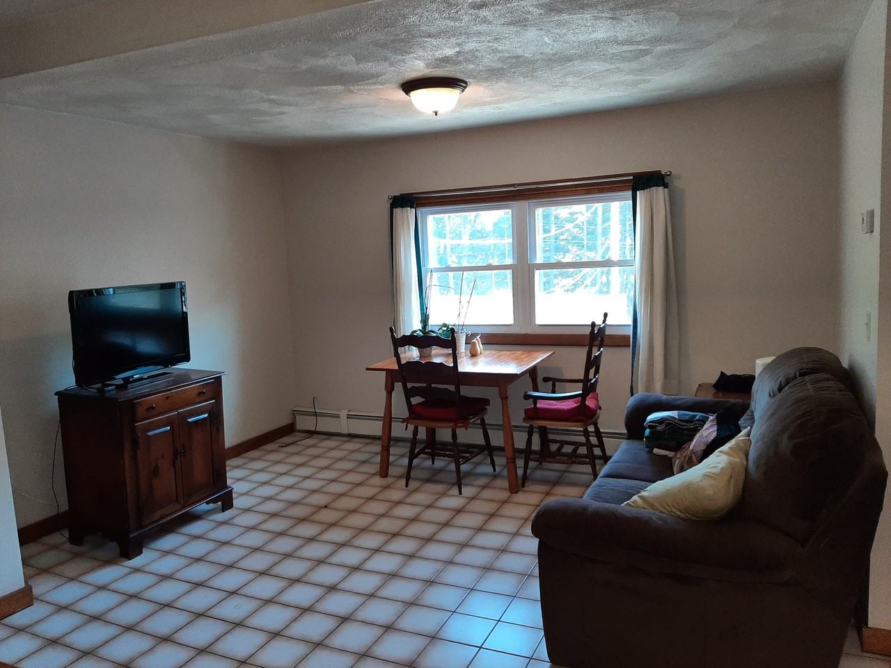 156 Ayer Rd #B - Photo 2 of 8