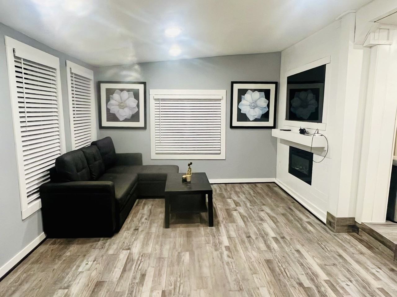 2400 57th Ave - Photo 2 of 15