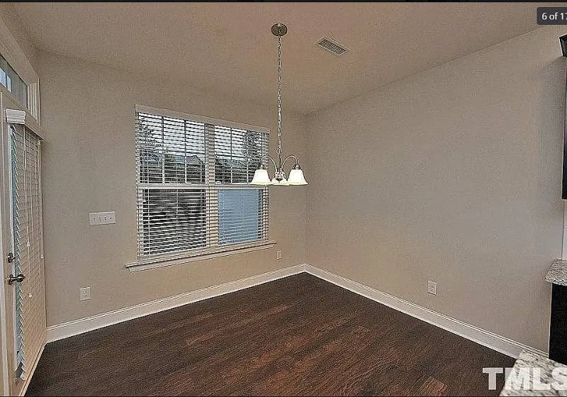 207 Acorn Hollow Pl - Photo 7 of 19