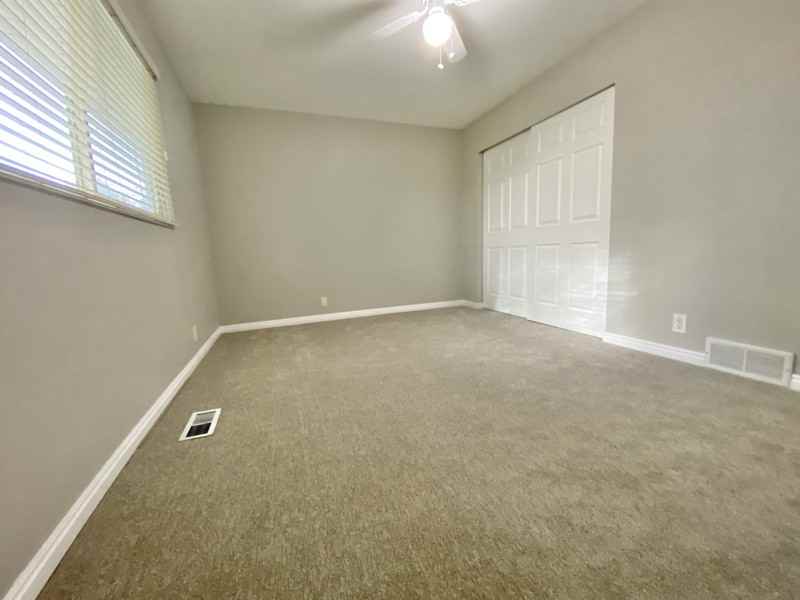 11540 S Sandy Creek Dr - Photo 3 of 18