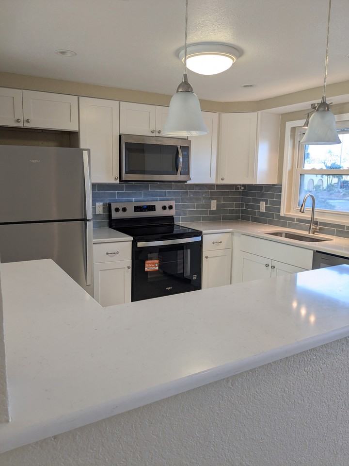 4575 Cove Cir - Photo 6 of 16