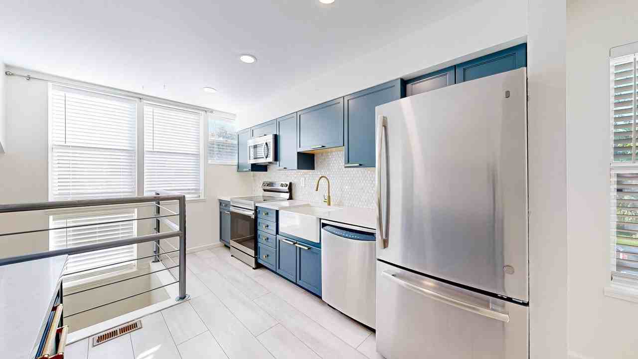 1300 Garfield St - Photo 3 of 34