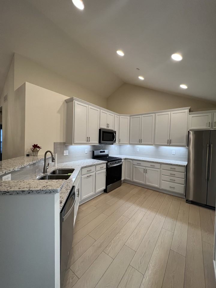 1172 Sandy Ridge Dr #NA - Photo 4 of 14