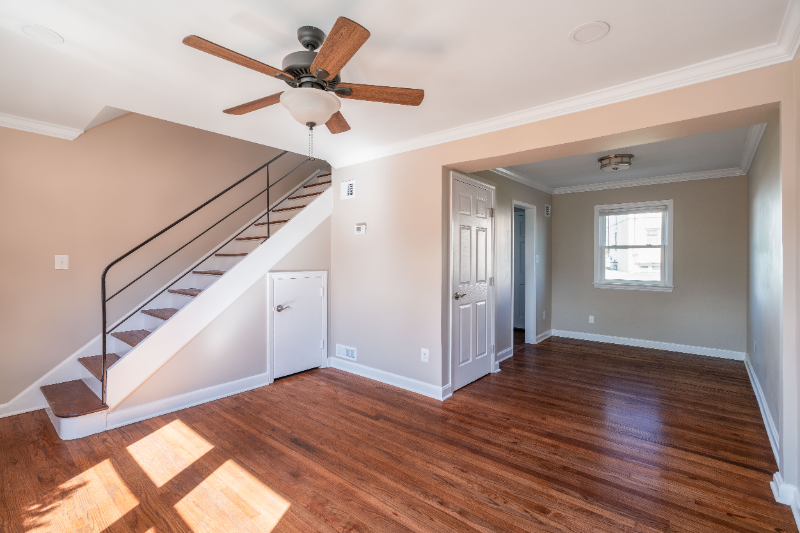 2526 Iverson St - Photo 3 of 14