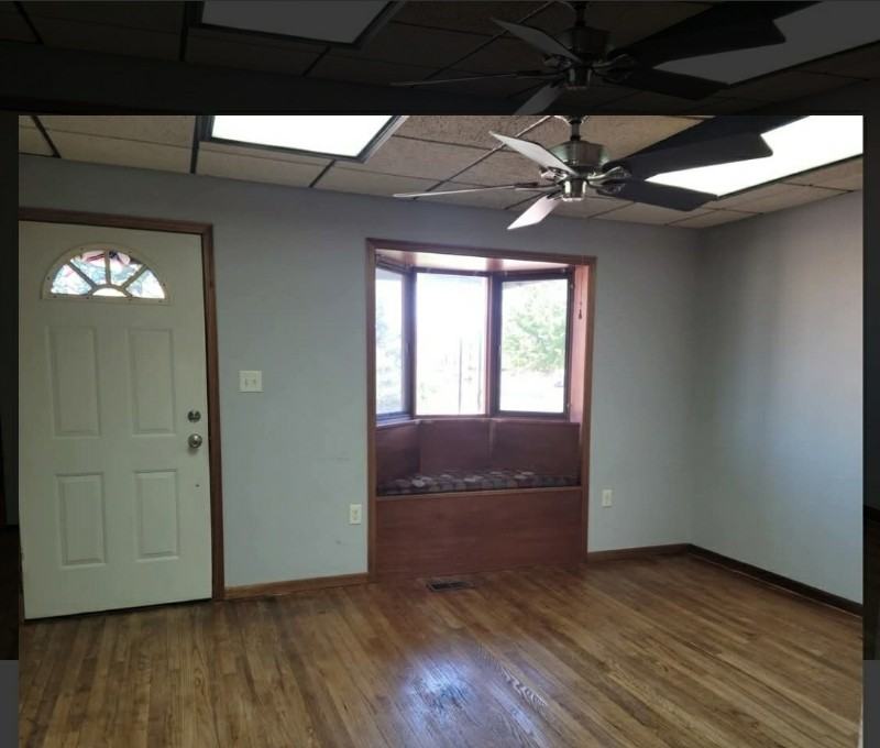 174 S Walnut St - Photo 2 of 5