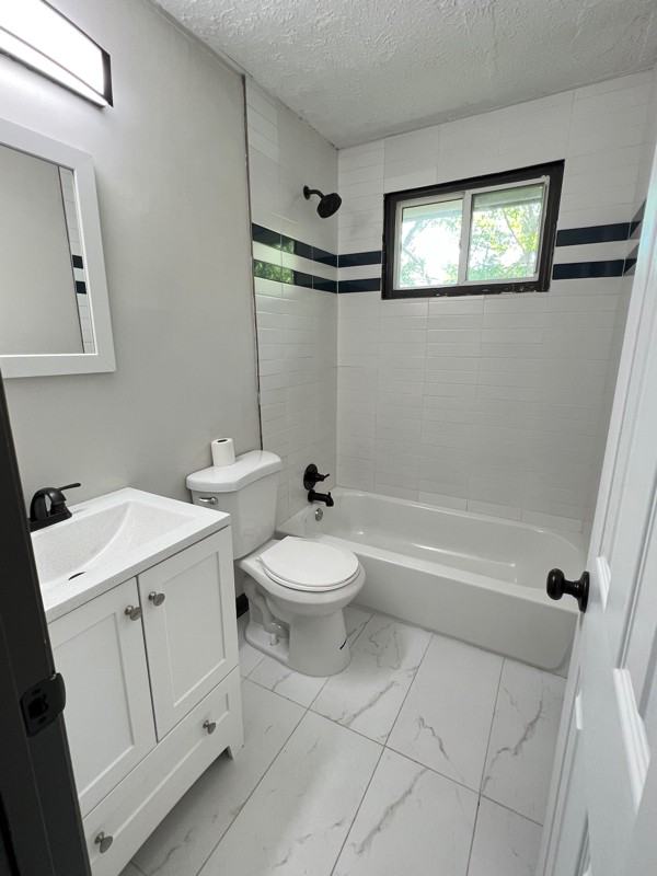 3010 Indiana Ave #A - Photo 4 of 11