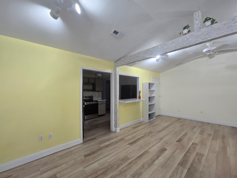 806 Bennett Rd - Photo 3 of 15