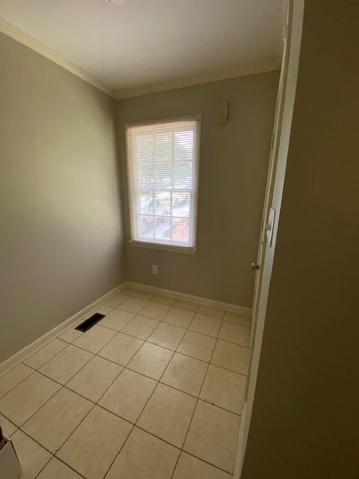 1816 Malone Road - Photo 2 of 14