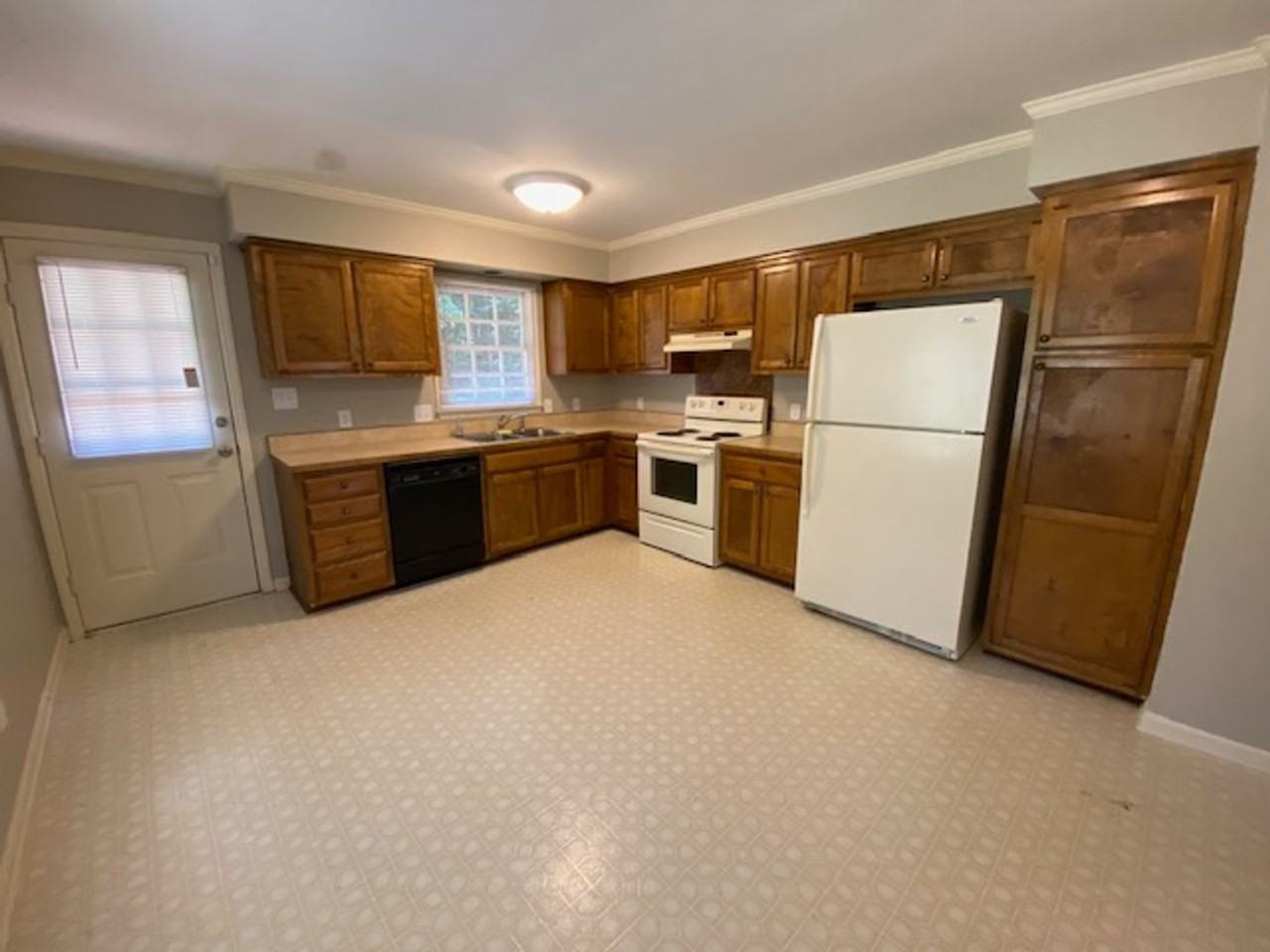 1816 Malone Road - Photo 5 of 14