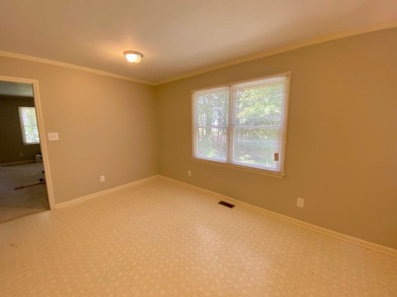 1816 Malone Road - Photo 7 of 14