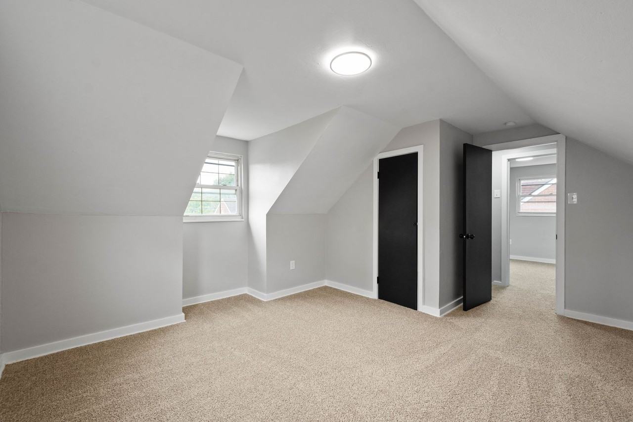 1020 2nd St - Photo 3 of 29