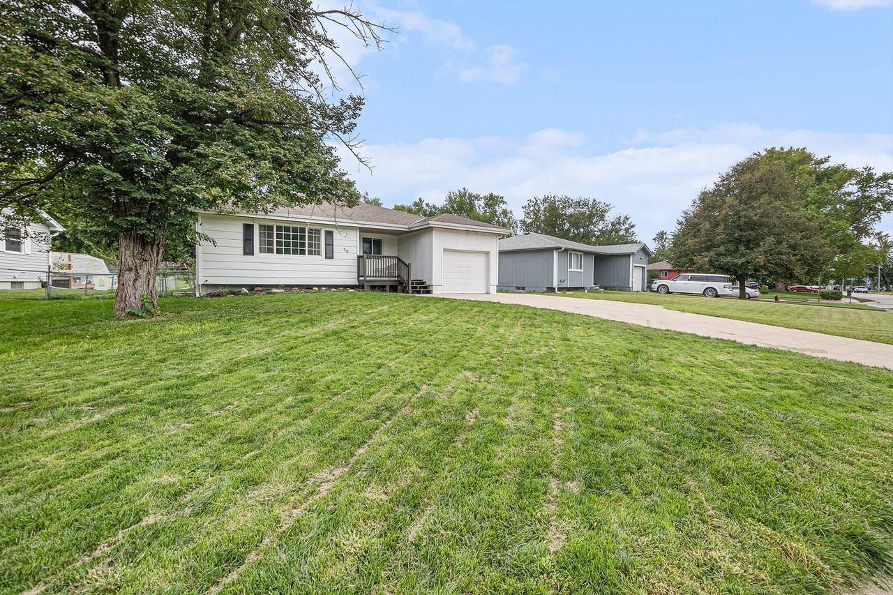 26 Cedar Dr - Photo 2 of 28