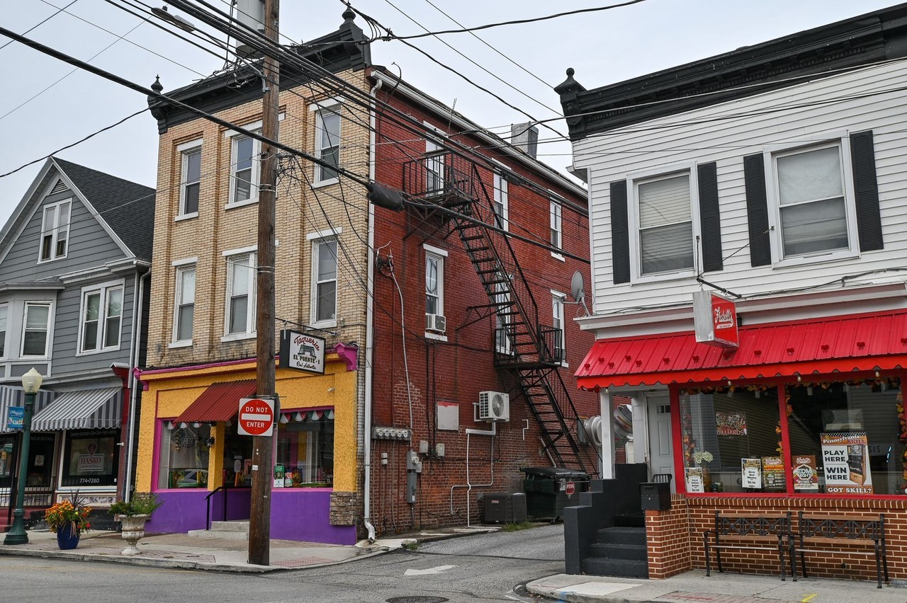 213 3rd St - Photo 3 of 16