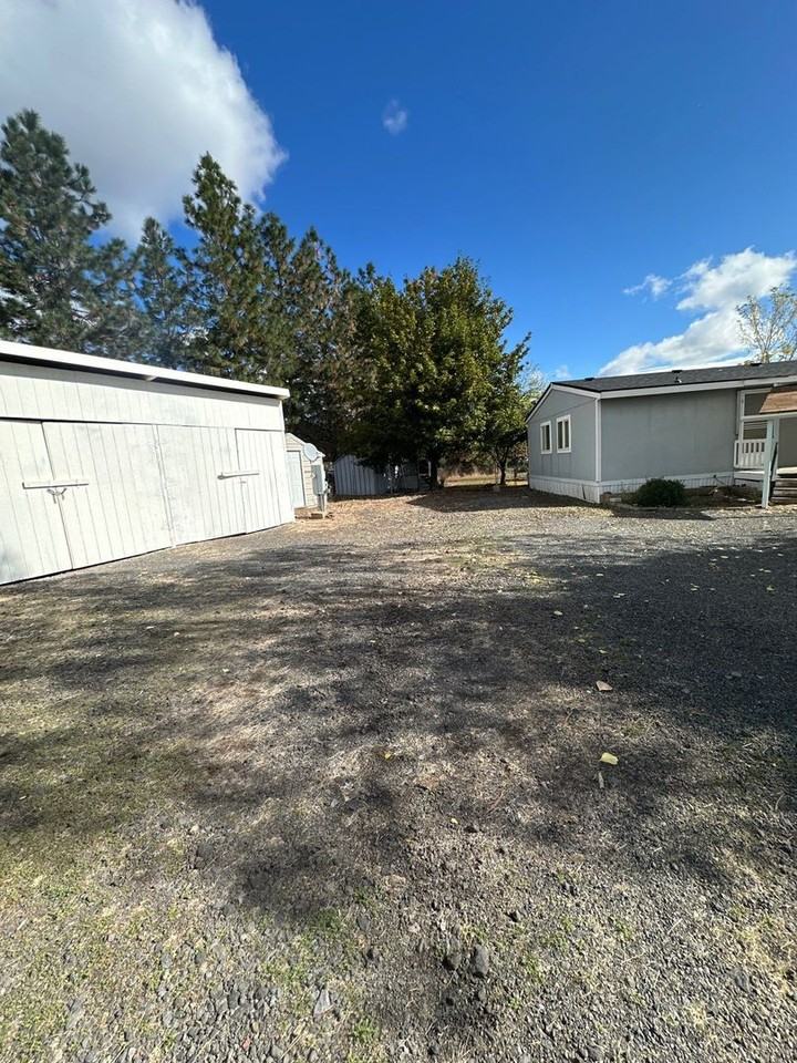 15517 River Edge Rd - Photo 2 of 31