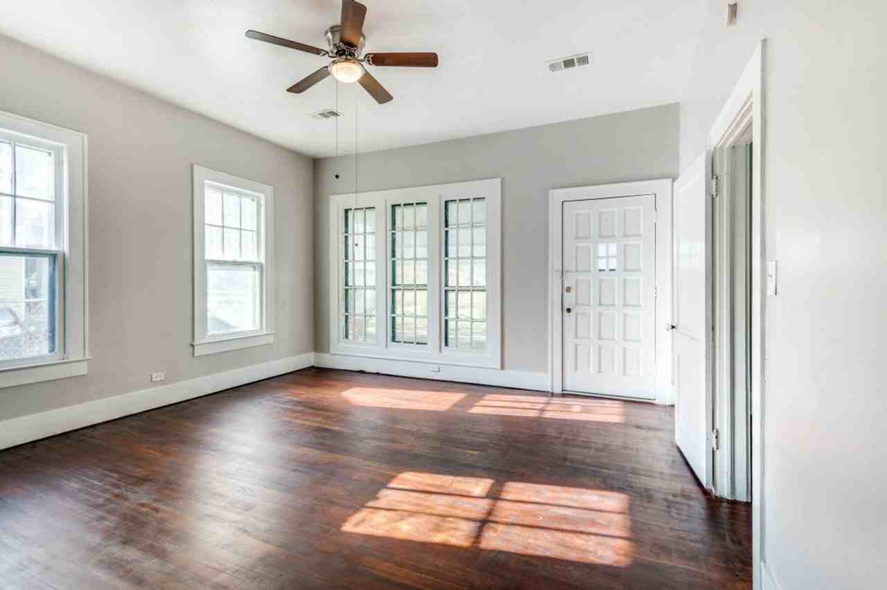 2414 Park Row Ave - Photo 4 of 13