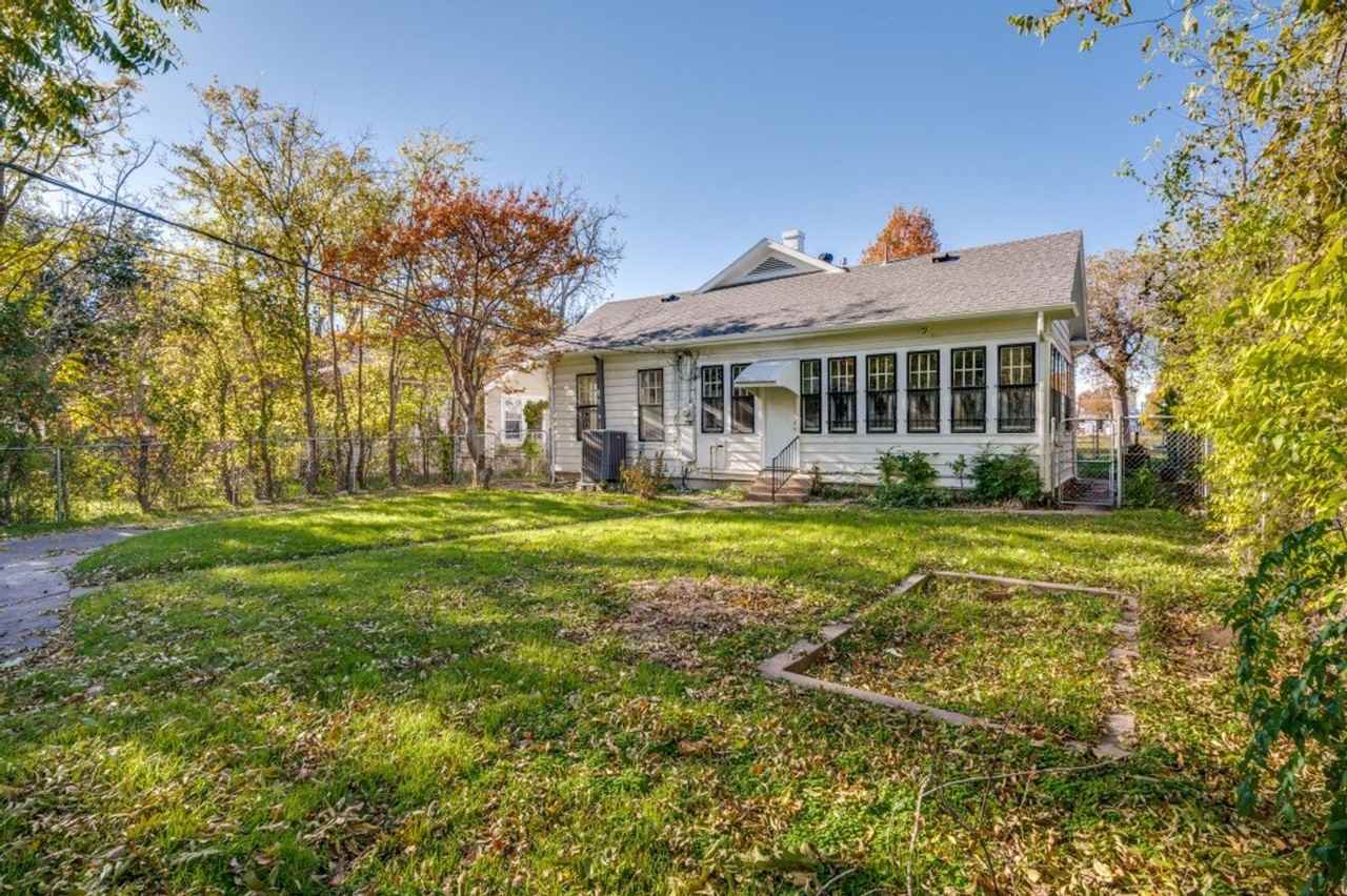 2414 Park Row Ave - Photo 7 of 13