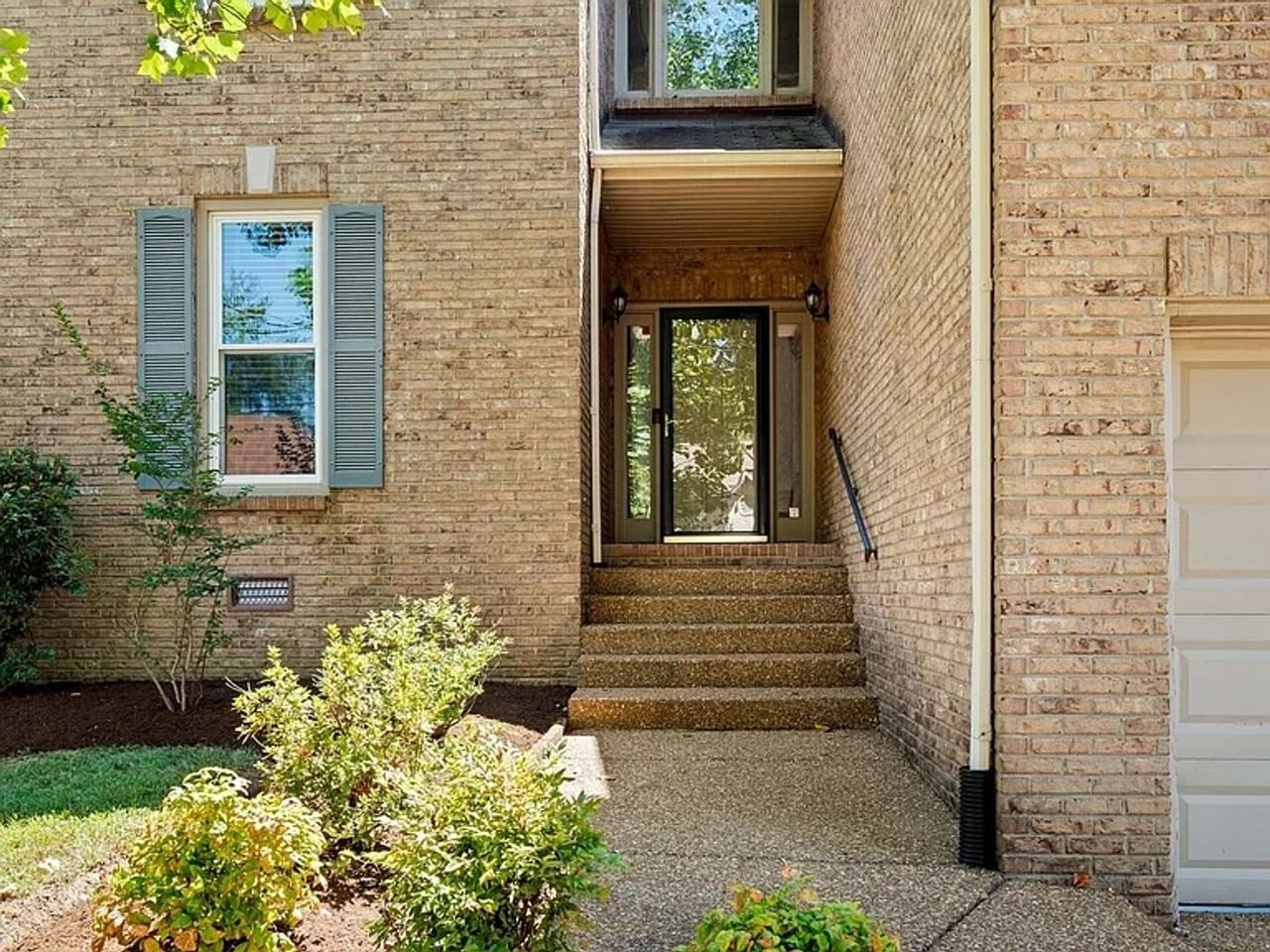 812 Magnolia Ct E - Photo 2 of 21