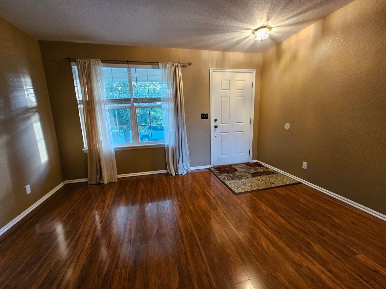 18801 East Linvale Circle - Photo 6 of 34