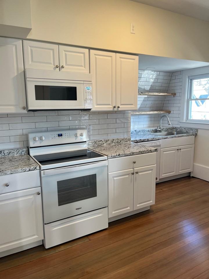 124 Walnut Street - Photo 6 of 11