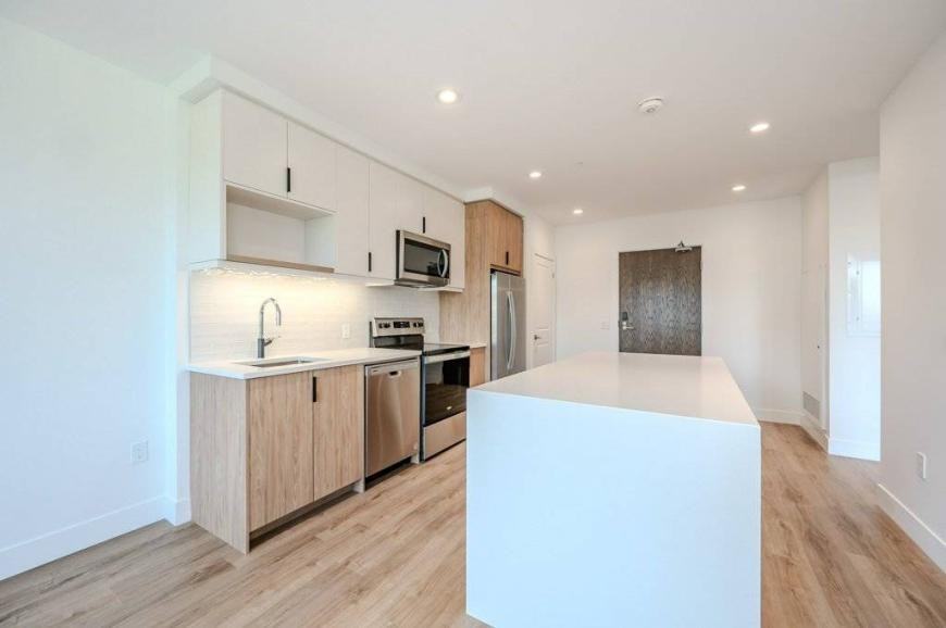 168 King St S - Photo 5 of 10