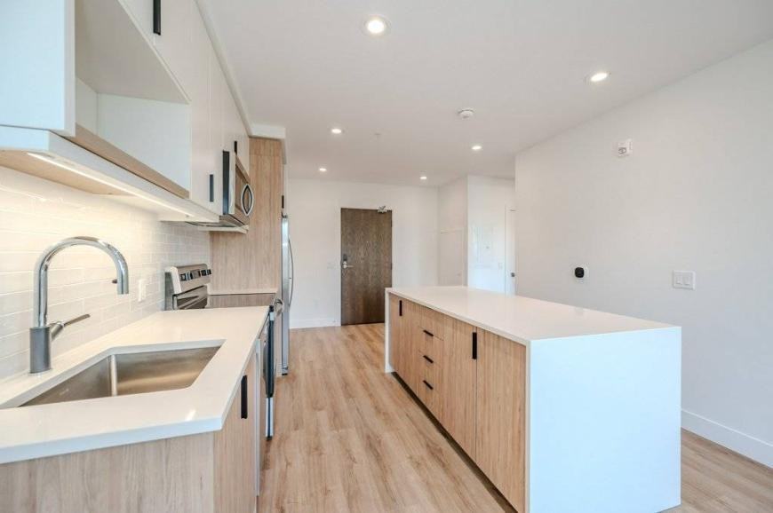 168 King St S - Photo 6 of 10