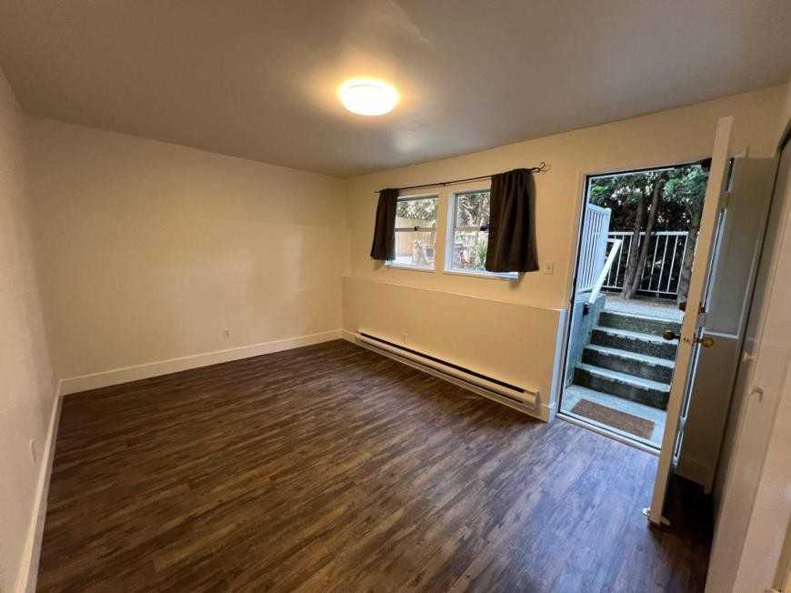 315 West 13th Avenue - Photo 4 of 10