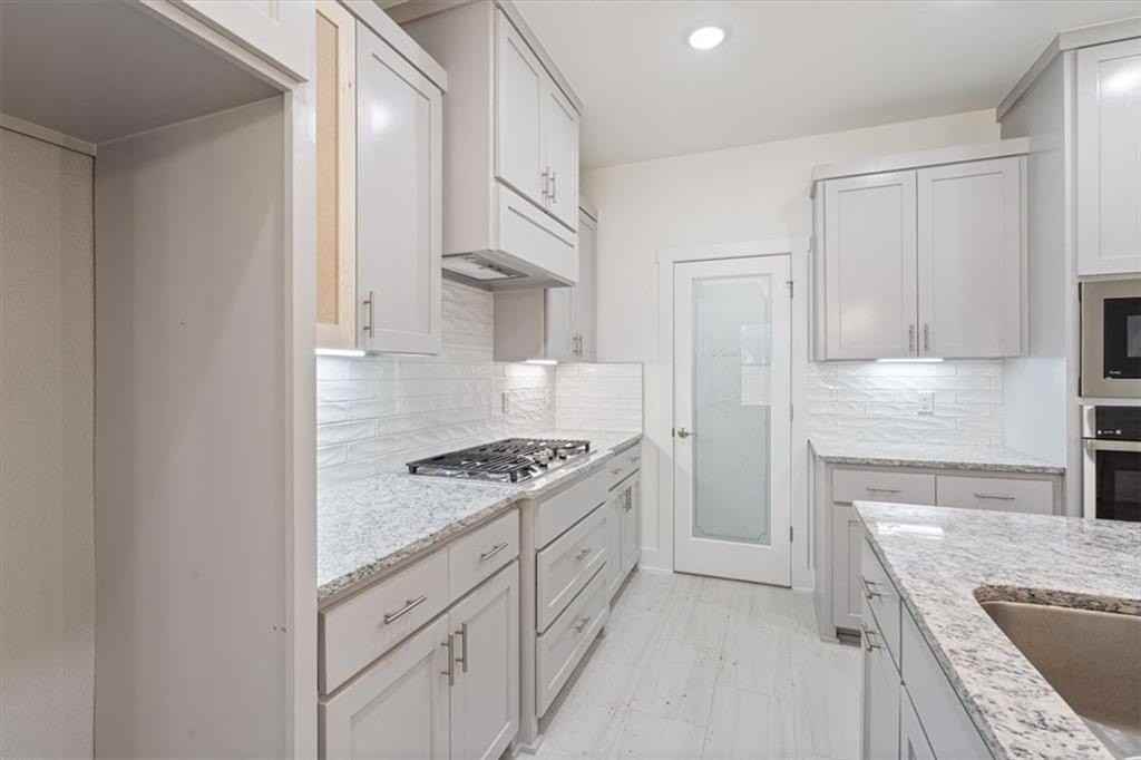 7004 Sw Basswood Ave - Photo 7 of 20