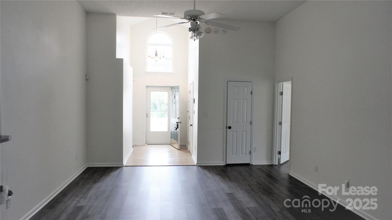 2309 Ivy Run Dr - Photo 6 of 48