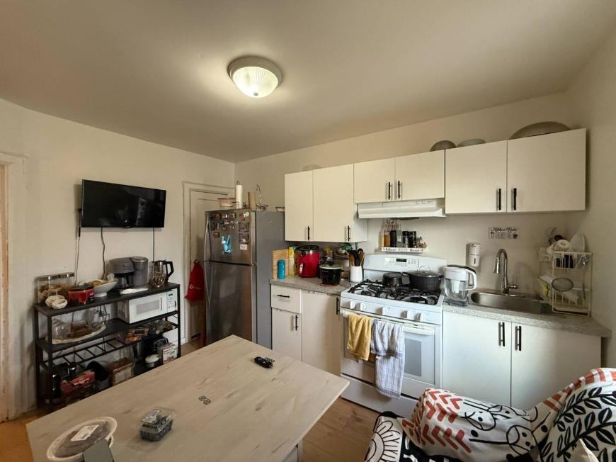 151 Ascot Ave - Photo 2 of 10