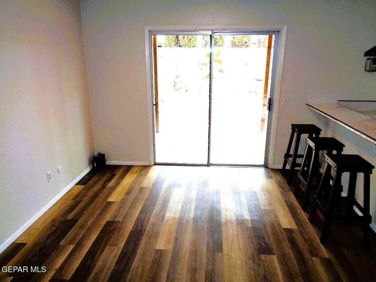 10405 Ashwood Dr Unit B #B - Photo 6 of 26