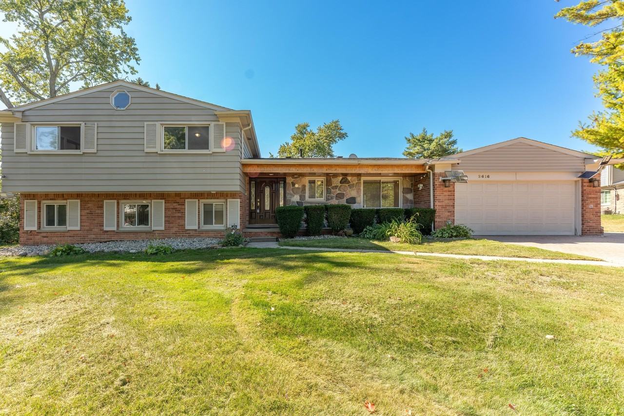 2616 Douglas Dr - Photo 3 of 49