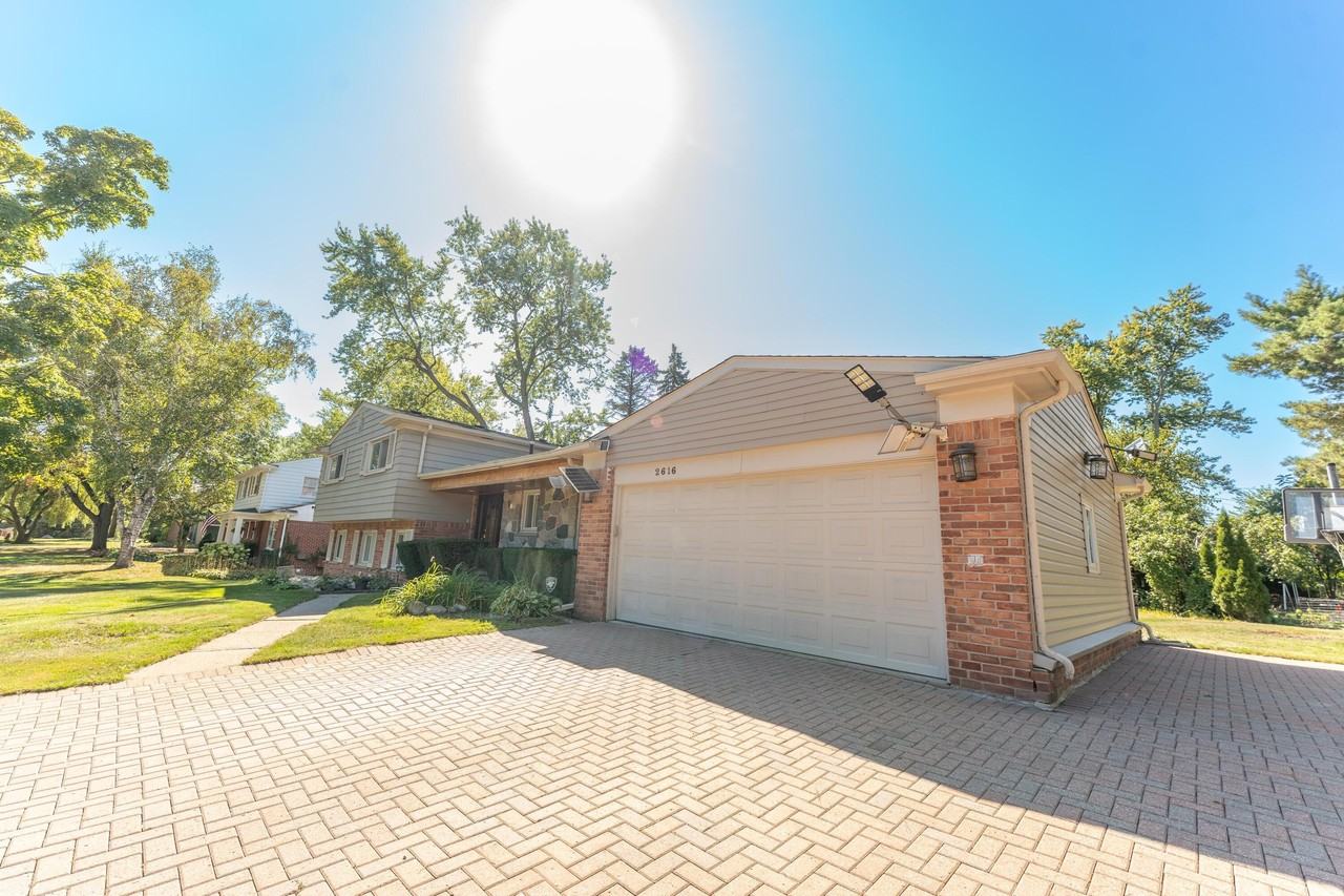 2616 Douglas Dr - Photo 6 of 49