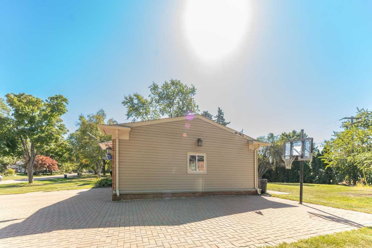 2616 Douglas Dr - Photo 7 of 49